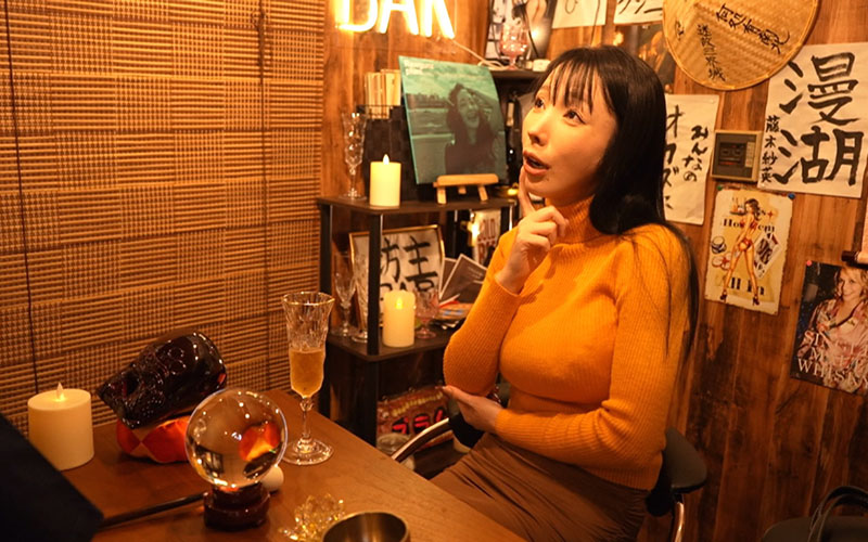 BOU-002 坊主Bar2 美白ボディ欲求不満妻の煩悩をチン棒で浄化し鎮める/爆乳を持て余すスケベ心を本能のまま解放します/主人と違い過ぎ!お坊様のチン棒が気持ち良過ぎて私…/乳首の中心にある秘孔を突いて淫乱姫を甦らせます! - 画像 (7)