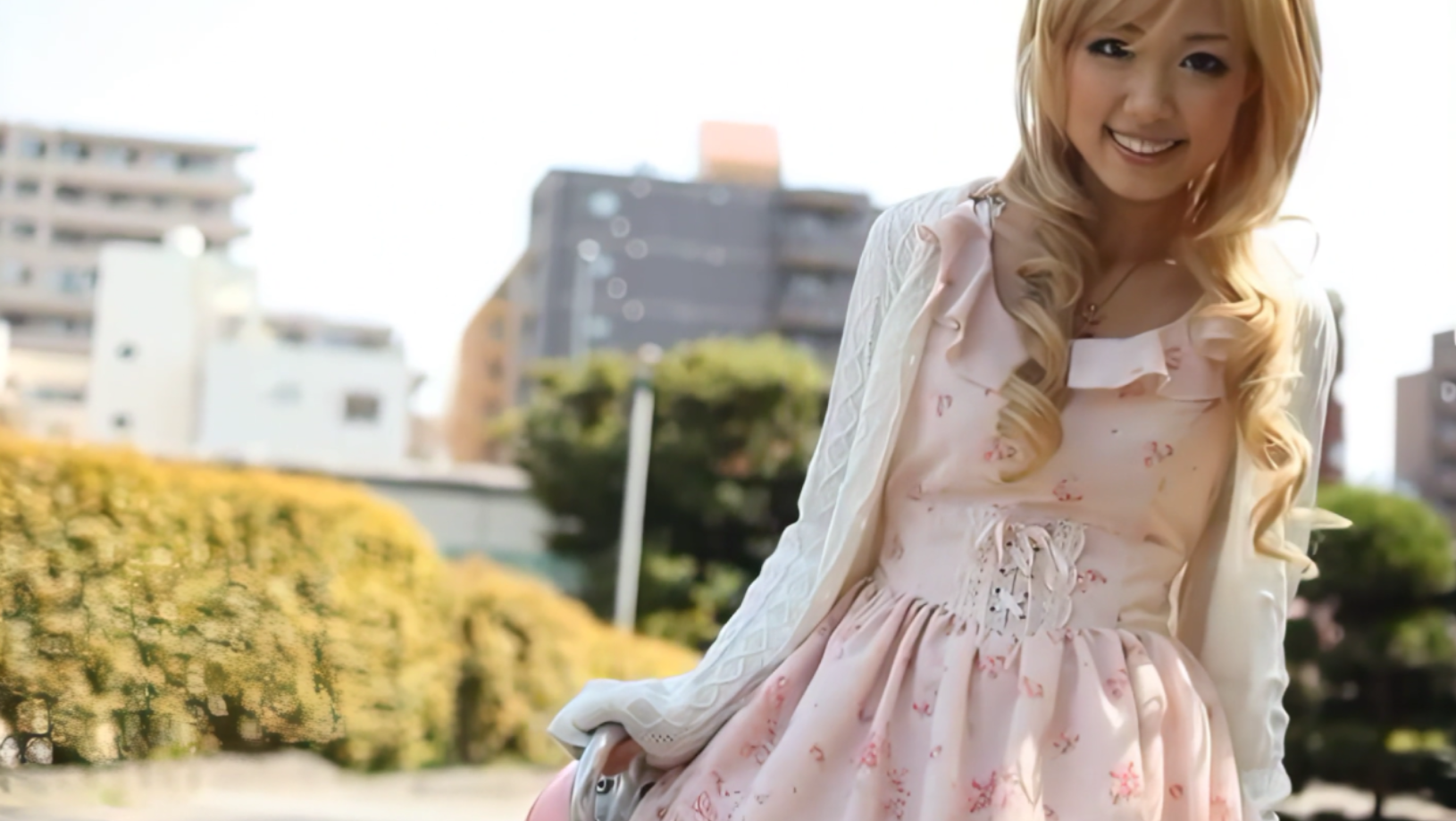 SO-016 素人お姫様に生中出し 016 Angel Love - Image 2